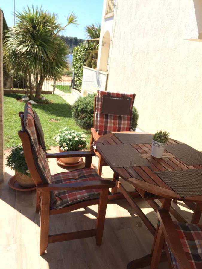 Sunset Apartment With A Private Yard At Medulin Riviera Kültér fotó