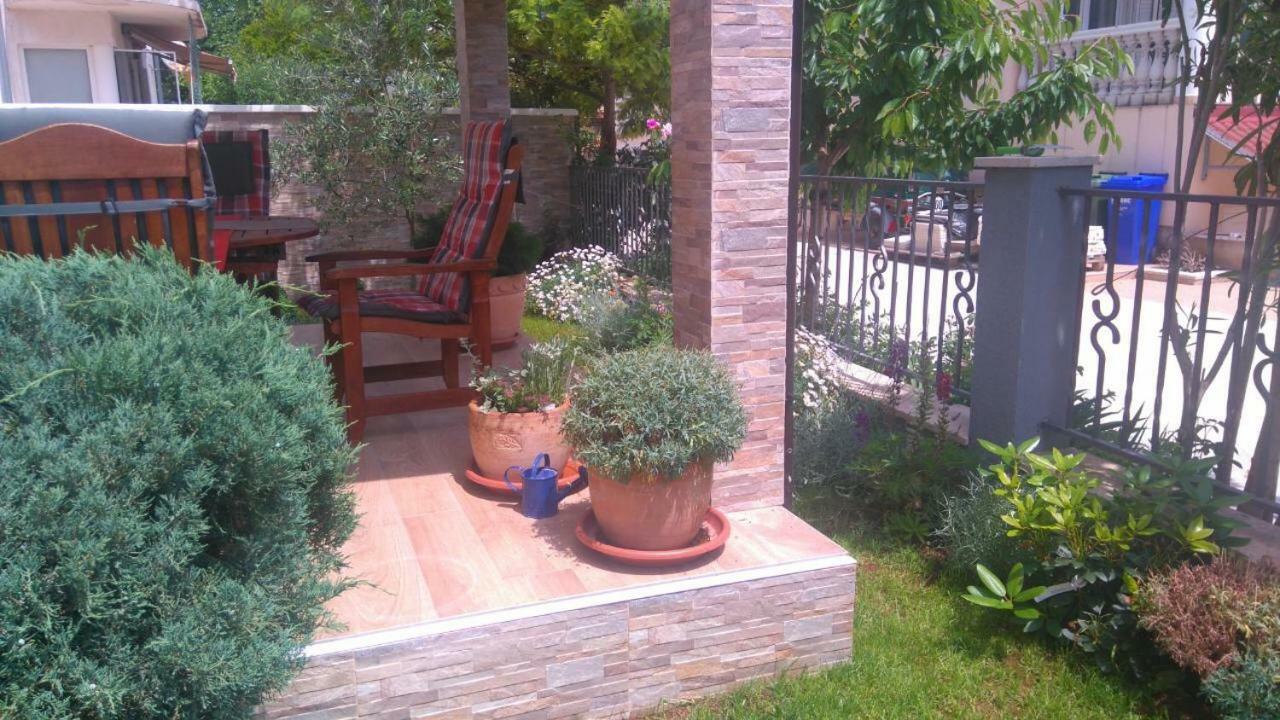 Sunset Apartment With A Private Yard At Medulin Riviera Kültér fotó
